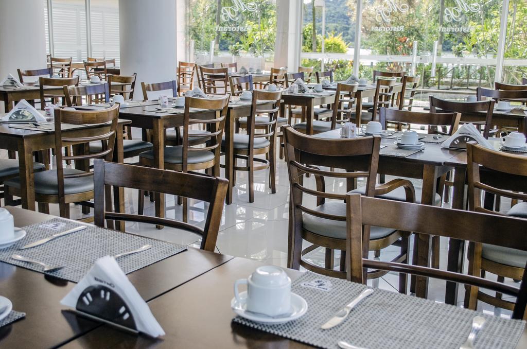 Hotel Porto Marina Mont Blanc 3*